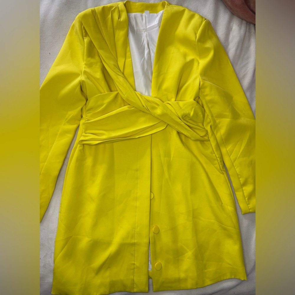Vibrant Yellow Dress - Picture 2 of 11
